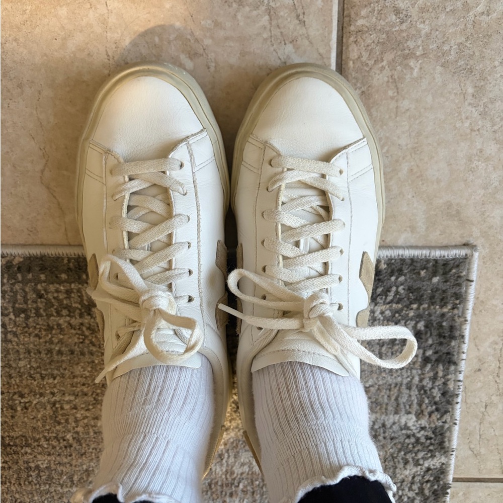 Veja Campo Sneakers - Size 8.5